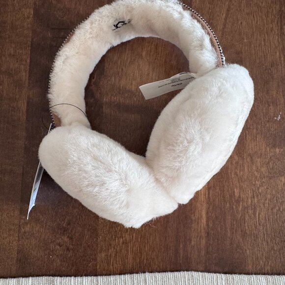 UGG Tasman Sheepskin Earmuffs for Women - NWT